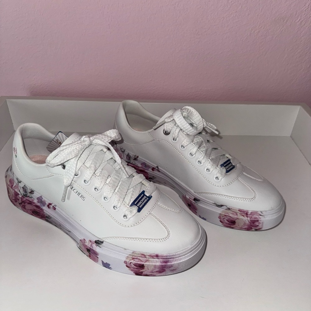 Skechers Women's White and Pink Floral Sneakers